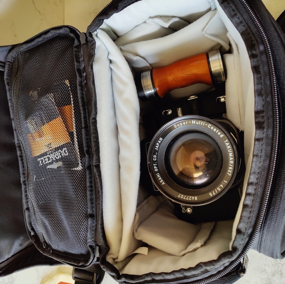 PENTAX 6X7 MEDIUM FORMAT CAMERA 120 FILM 2 LENSES, 2 VIEWFINDERS, AND MORE. MINT - Picture 12 of 12